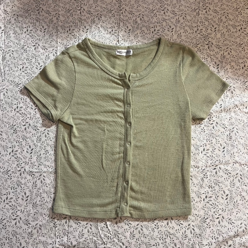 Medium Women's Short Sleeve Shirt